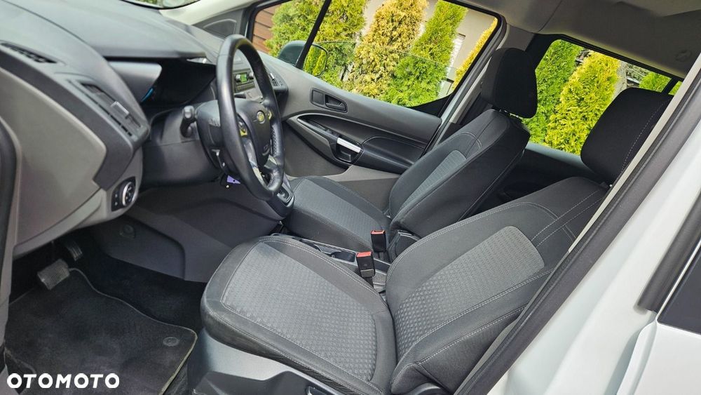 Ford Tourneo Connect - 12