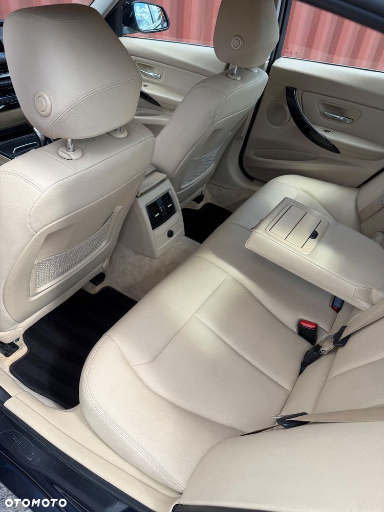 BMW Seria 3 318d Luxury Line - 19