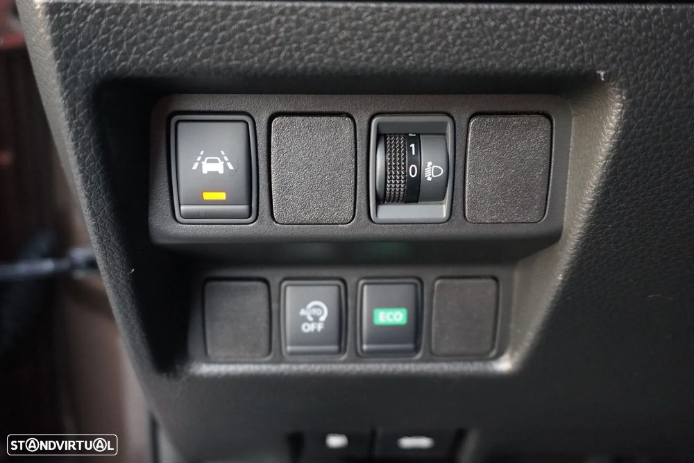 Nissan Qashqai 1.6 dCi N-Connecta 18 Xtronic - 39