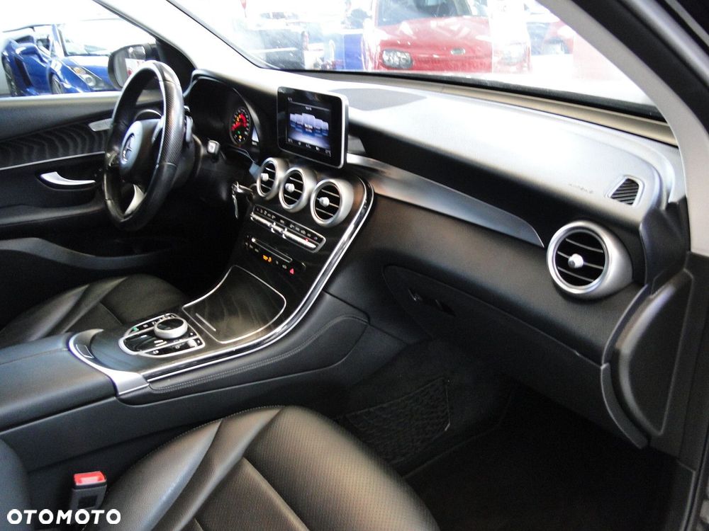 Mercedes-Benz GLC - 15