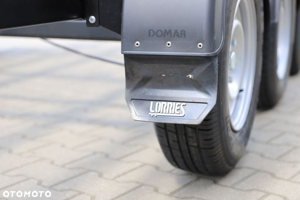 Lorries Przyczepa Podłodziowa PP35-9825 w Kolorze Czarnym Do Łodzi Max 9.8 M DMC 3500 kg Tylne Lampy LED - 18