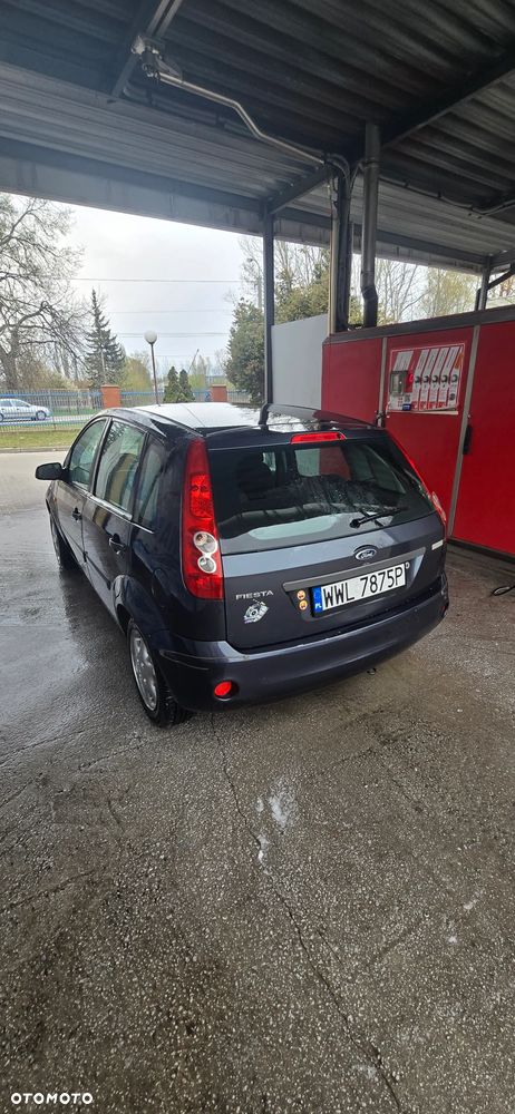 Ford Fiesta 1.4 Ambiente - 4