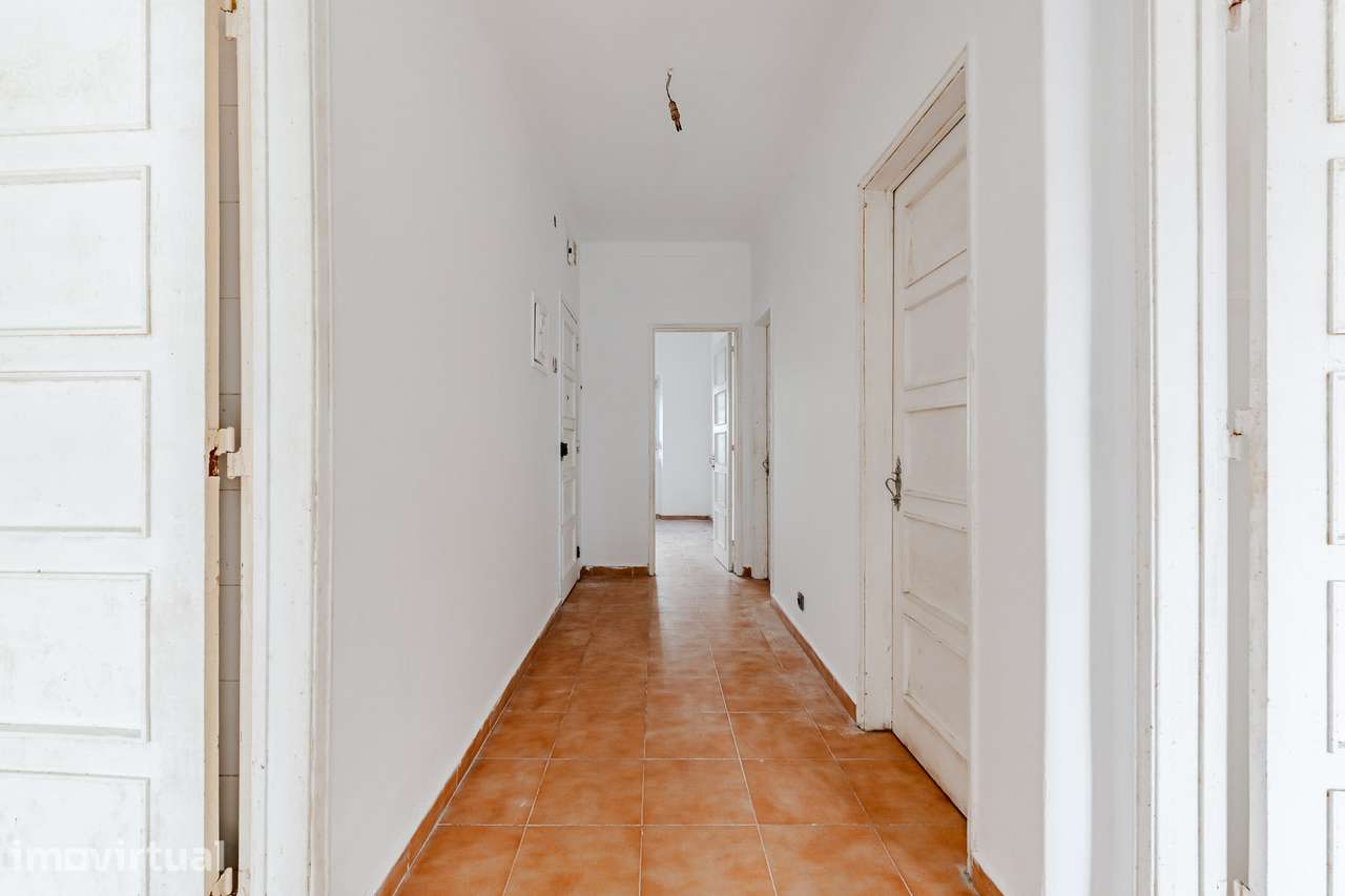 Apartamento T2 à venda na Rua General Humberto Delgado - Grande imagem: 3/18