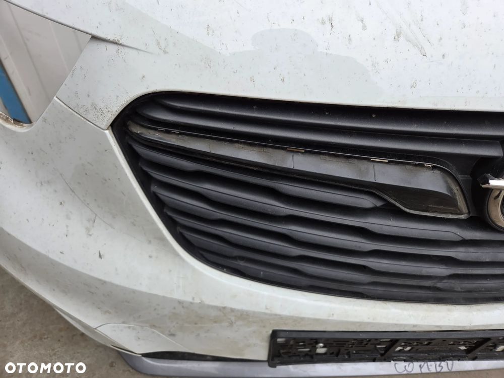 Zderzak przedni Opel Combo E - 8