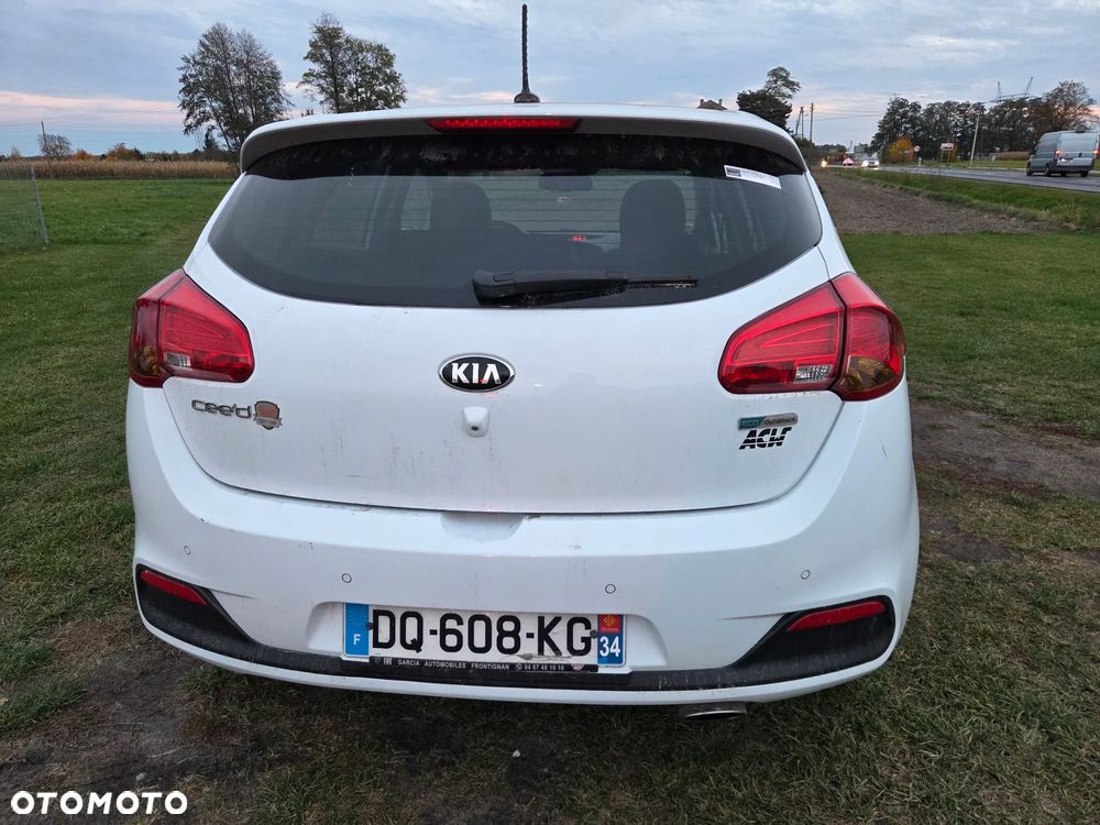 Kia Ceed 1.6 CRDi 128 Dream Team Edition - 18