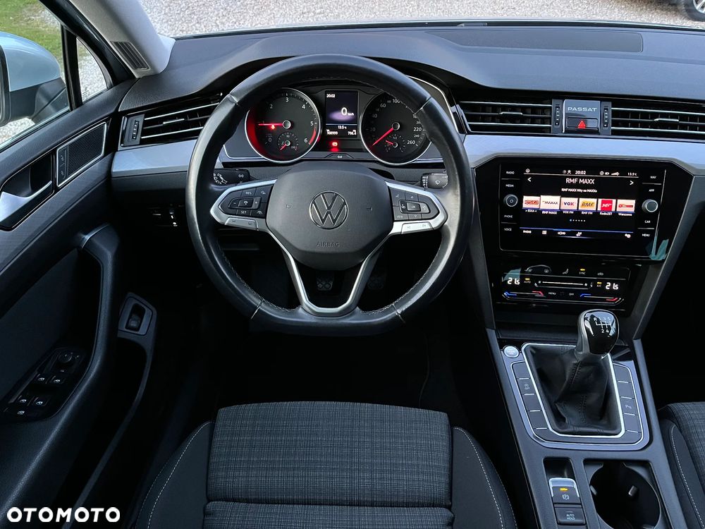 Volkswagen Passat Variant 2.0 TDI EVO Business - 9