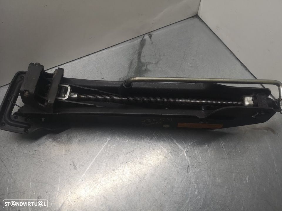 GENERICA PORSCHE CAYENNE 2004 - 3