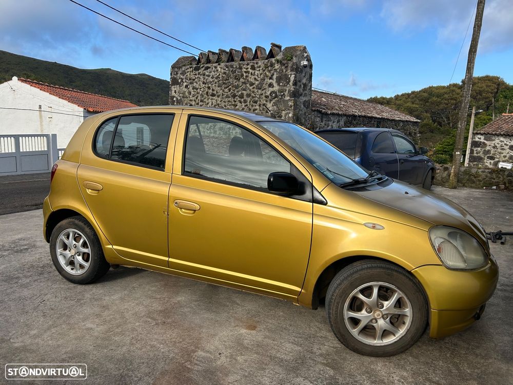 Toyota Yaris - 2