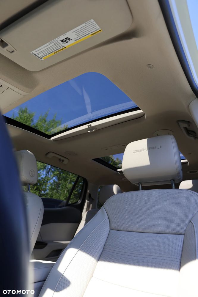 GMC Acadia - 18