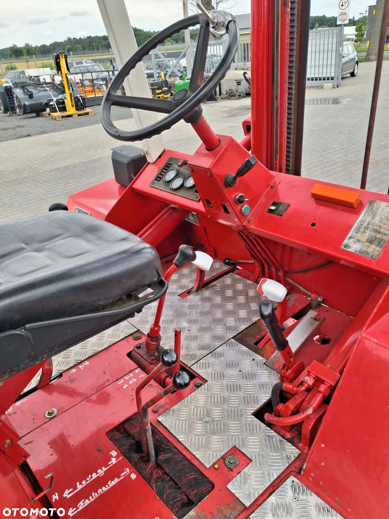 Manitou MC 25 N - 8