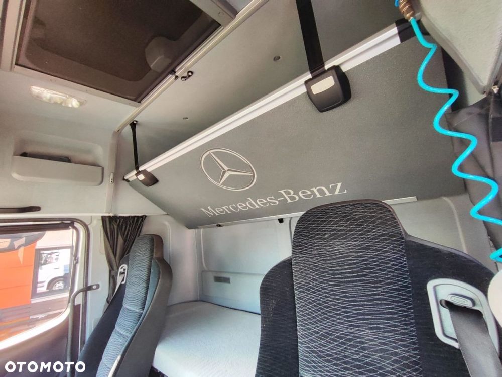 Mercedes-Benz ATEGO - 24