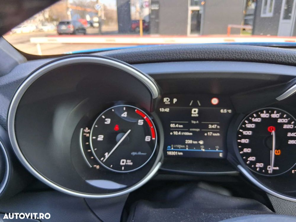 Alfa Romeo Giulia - 13