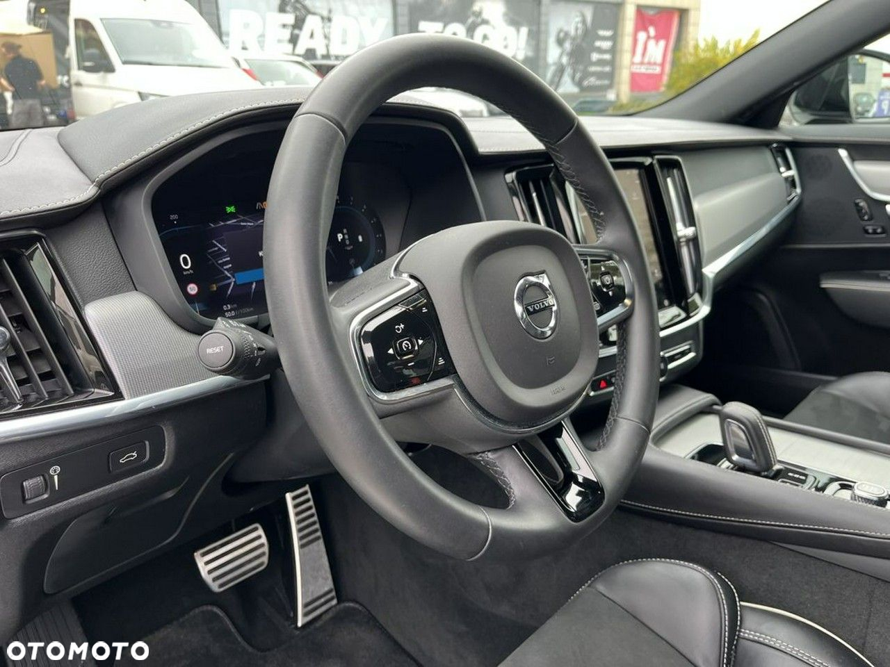Volvo S90 B4 B R-Design - 12