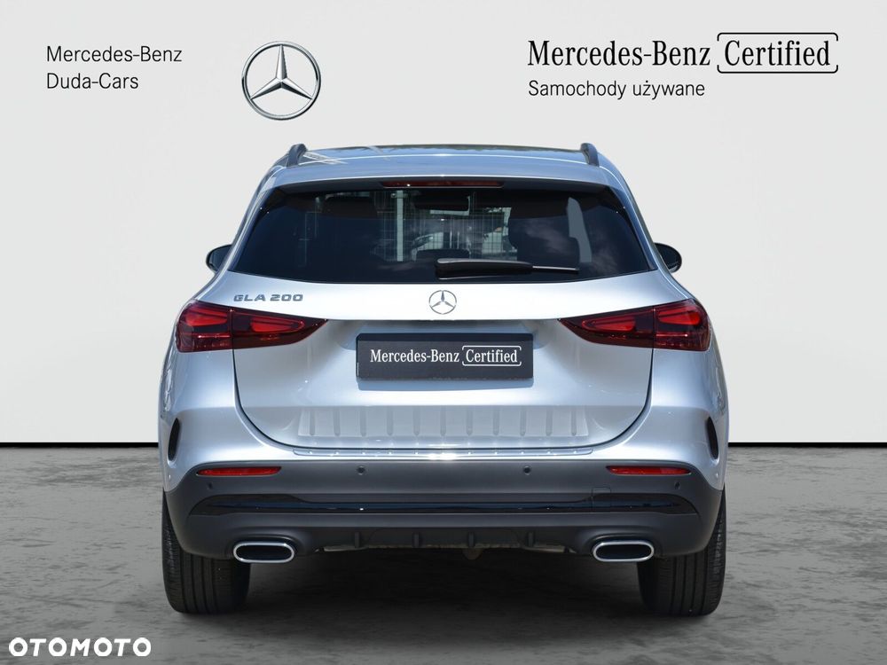 Mercedes-Benz GLA - 4