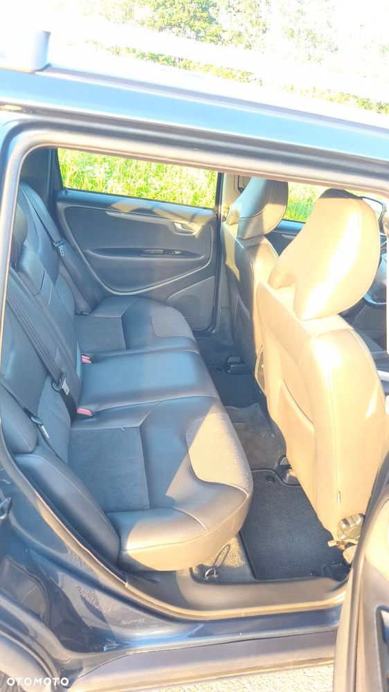 Volvo XC 70 D5 AWD Kinetic - 23