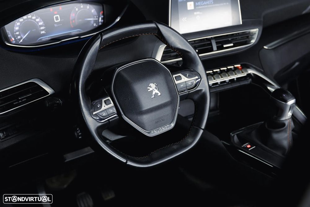 Peugeot 3008 1.2 PureTech Active - 16