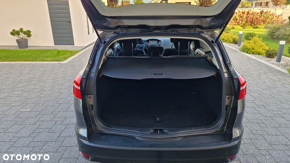 Ford Focus Turnier 1.5 EcoBlue Start-Stopp-System TITANIUM DESIGN - 35