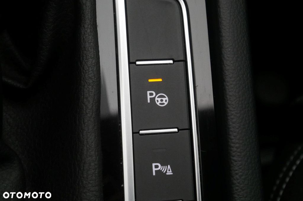 Volkswagen Passat 2.0 TSI Business DSG - 21