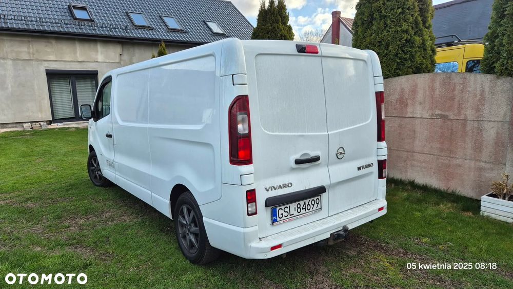 Opel Vivaro - 11