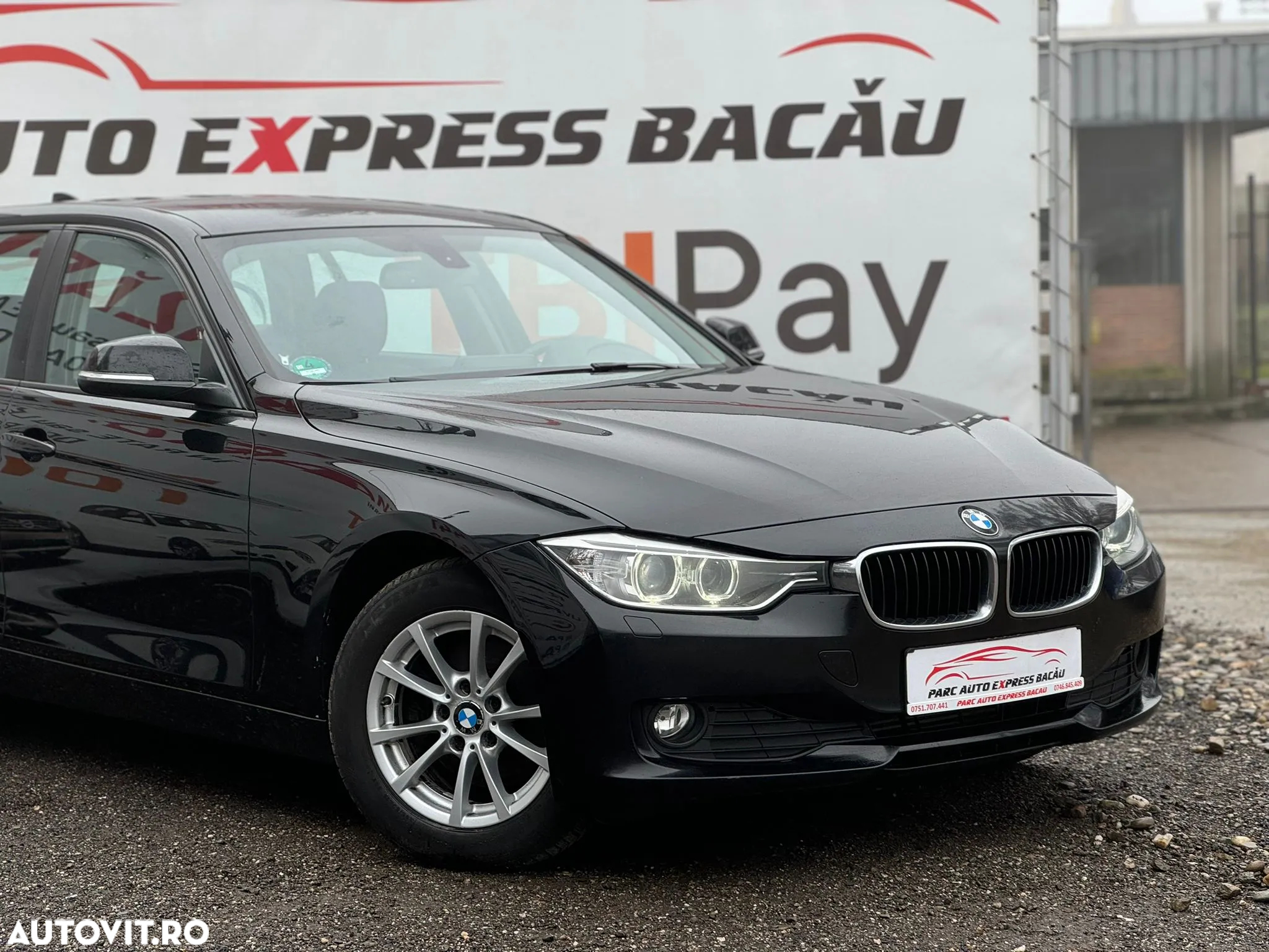 BMW Seria 3 320d DPF Touring Aut. - 13