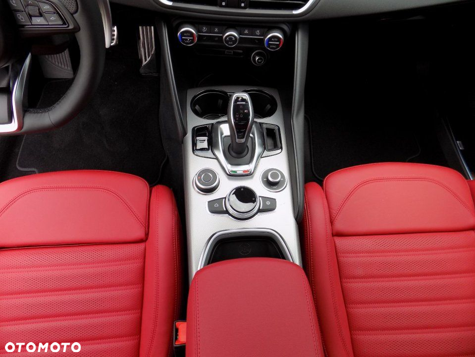 Alfa Romeo Giulia - 14