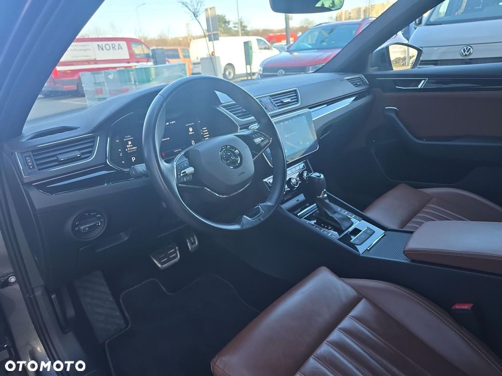 Skoda Superb 2.0 TDI SCR L&K DSG - 12