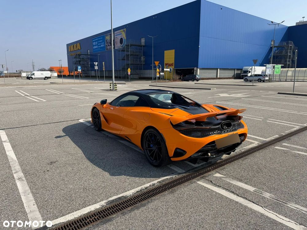 McLaren 750S - 13