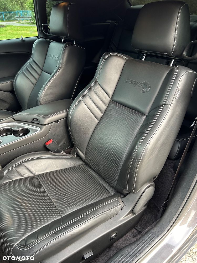 Dodge Challenger 6.2 Hellcat - 15