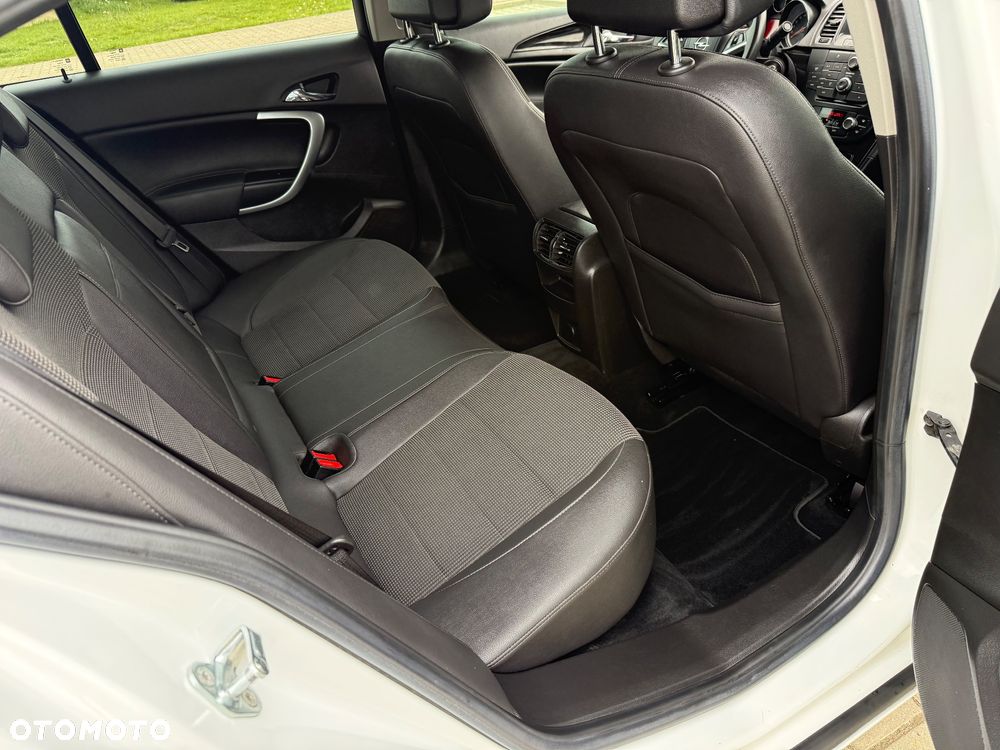 Opel Insignia - 10