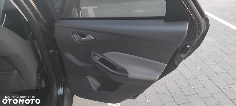 Ford Focus 1.0 EcoBoost Start-Stopp-System SYNC Edition - 19