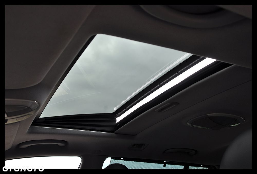 Mercedes-Benz Klasa E 500 T Avantgarde - 33