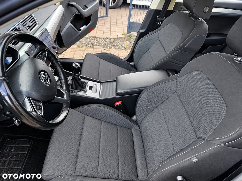 Skoda Superb 2.0 TDI Ambition - 16