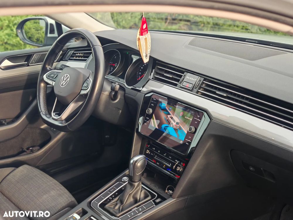 Volkswagen Passat - 20