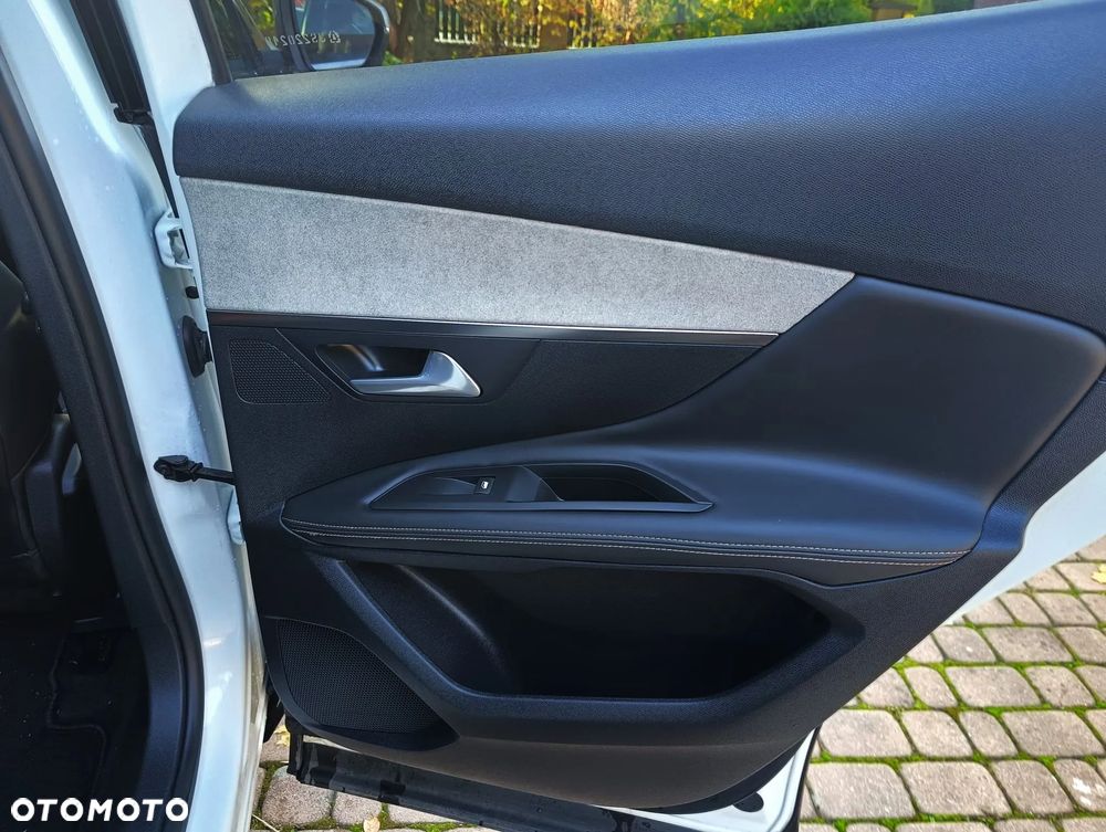 Peugeot 3008 2.0 BlueHDi GT S&S EAT8 - 22