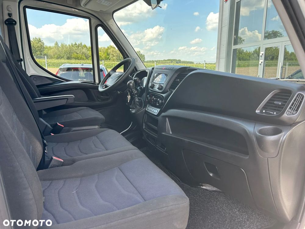 Iveco Daily 35C14 Kontener 8 palet + winda 800kg + drzwi boczne **Klima**Serwis**Sprowadzony**2019R** - 12