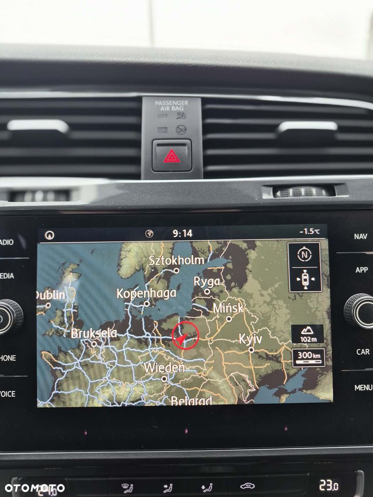 Volkswagen Golf - 26