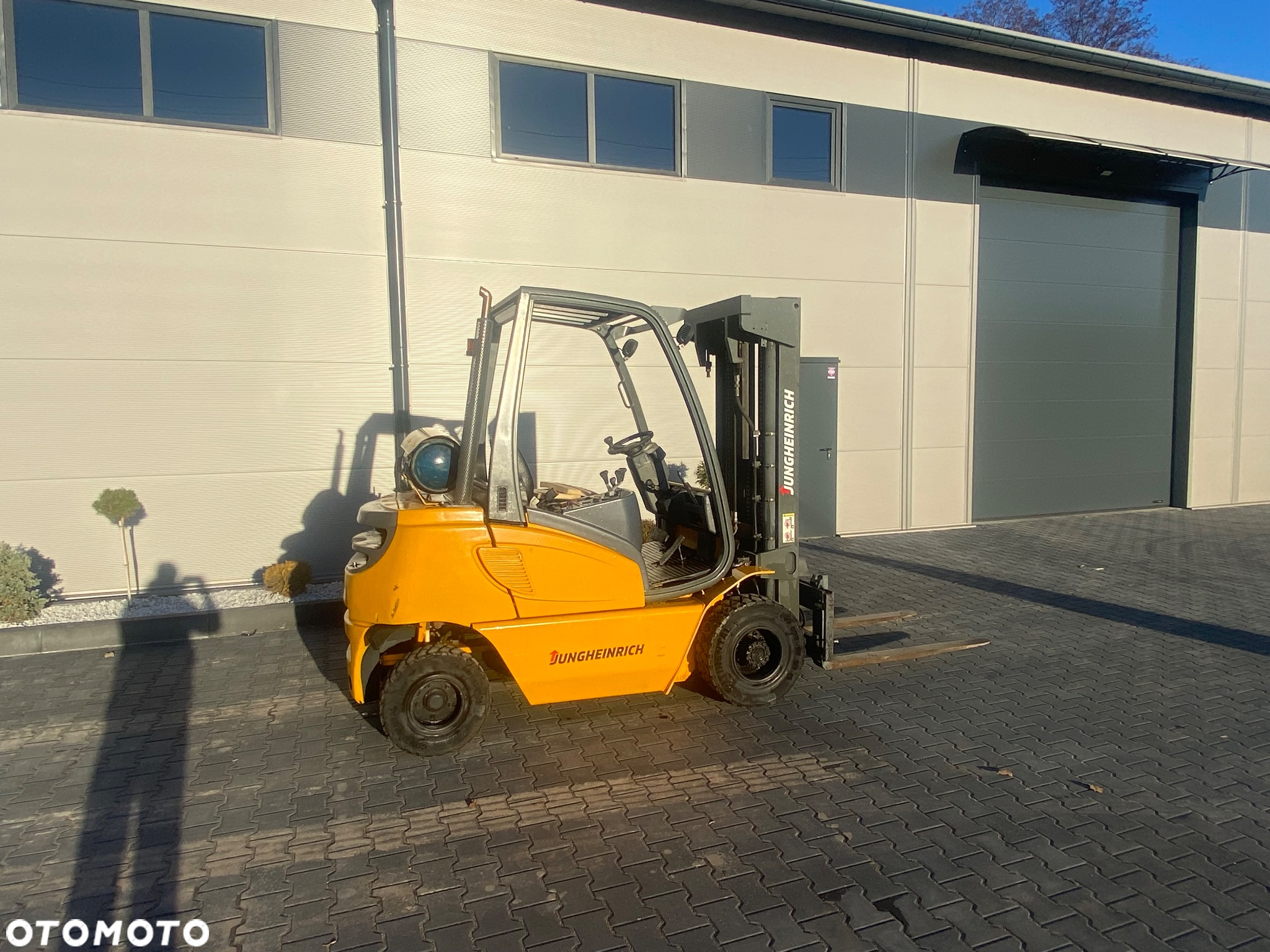 Jungheinrich TFG 25 BK - 2
