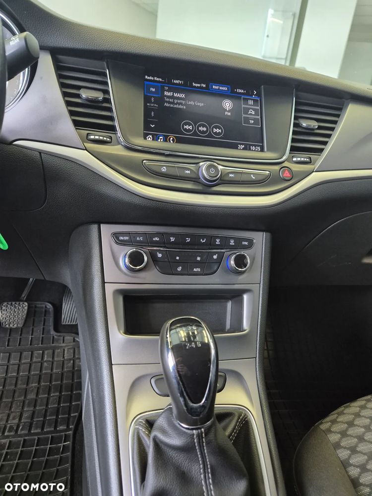 Opel Astra V 1.2 T Elegance S&S - 19