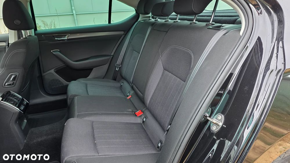 Skoda Superb 2.0 TDI SCR Style DSG - 13