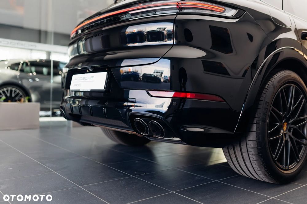 Porsche Cayenne GTS - 17