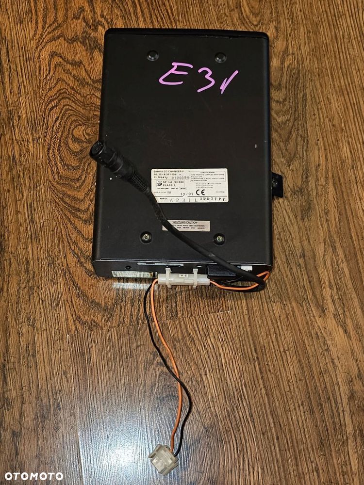 ZMIENIARKA CD BMW E31 840 850 EU - 3