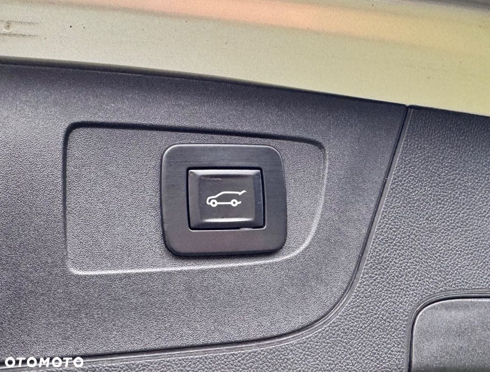 Opel Insignia 2.0 CDTI automatik Business Edition - 23