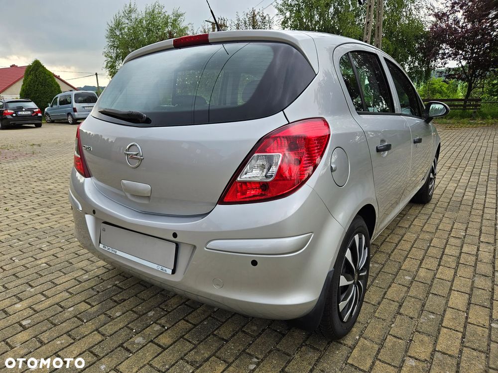 Opel Corsa 1.2 16V Essentia - 8