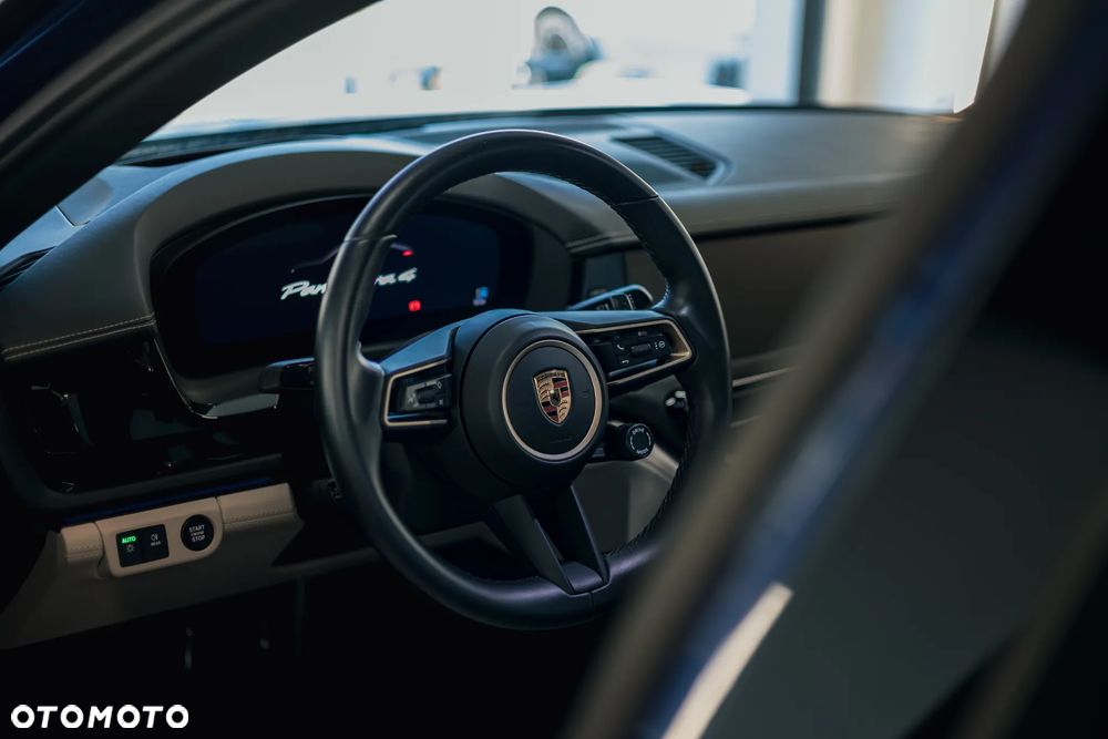 Porsche Panamera 4 - 4