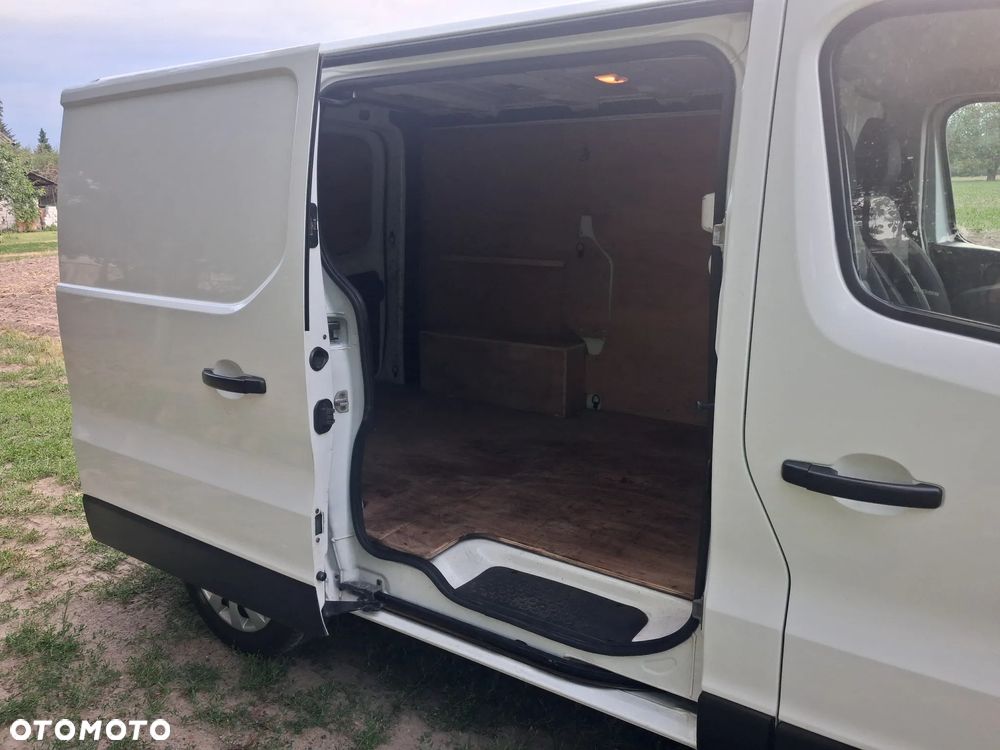 Renault Trafic - 12