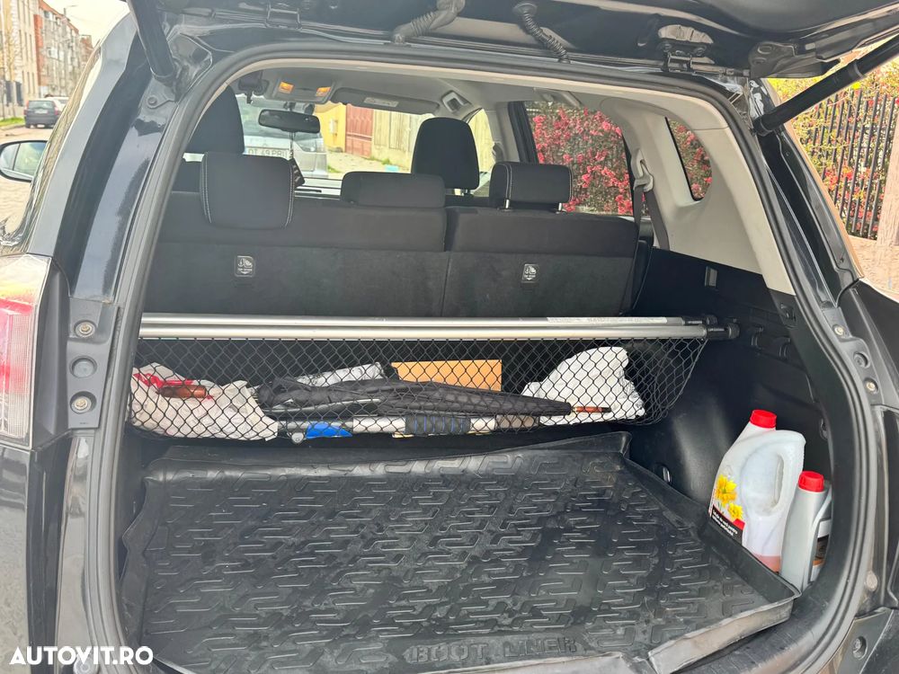 Toyota RAV4 - 9