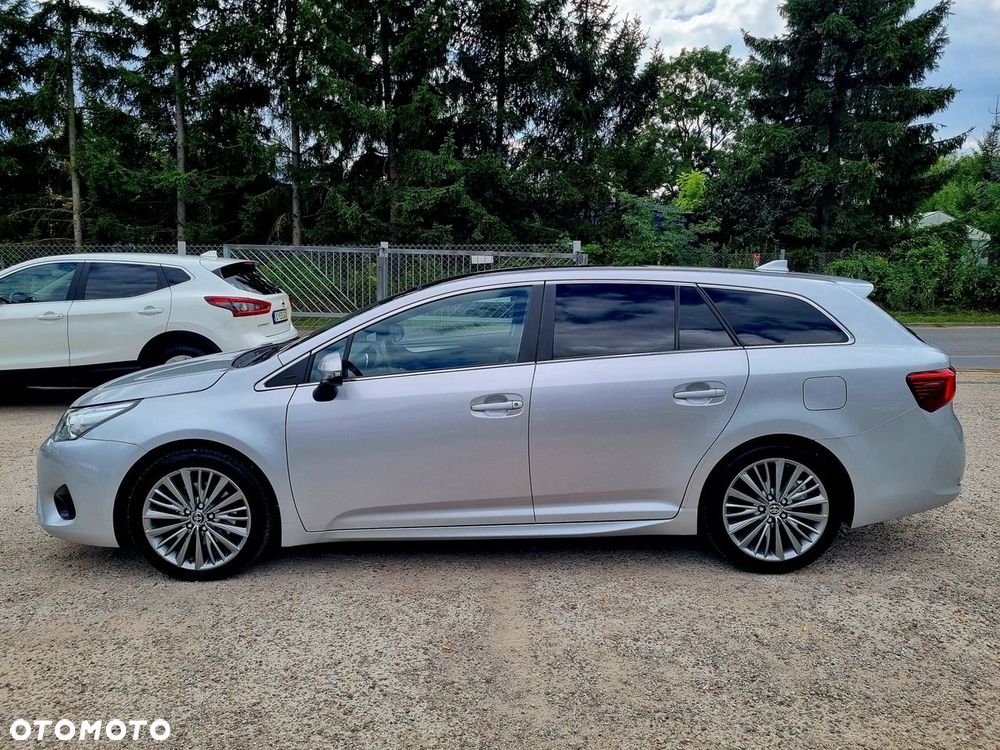 Toyota Avensis 2.0 D-4D Premium - 8