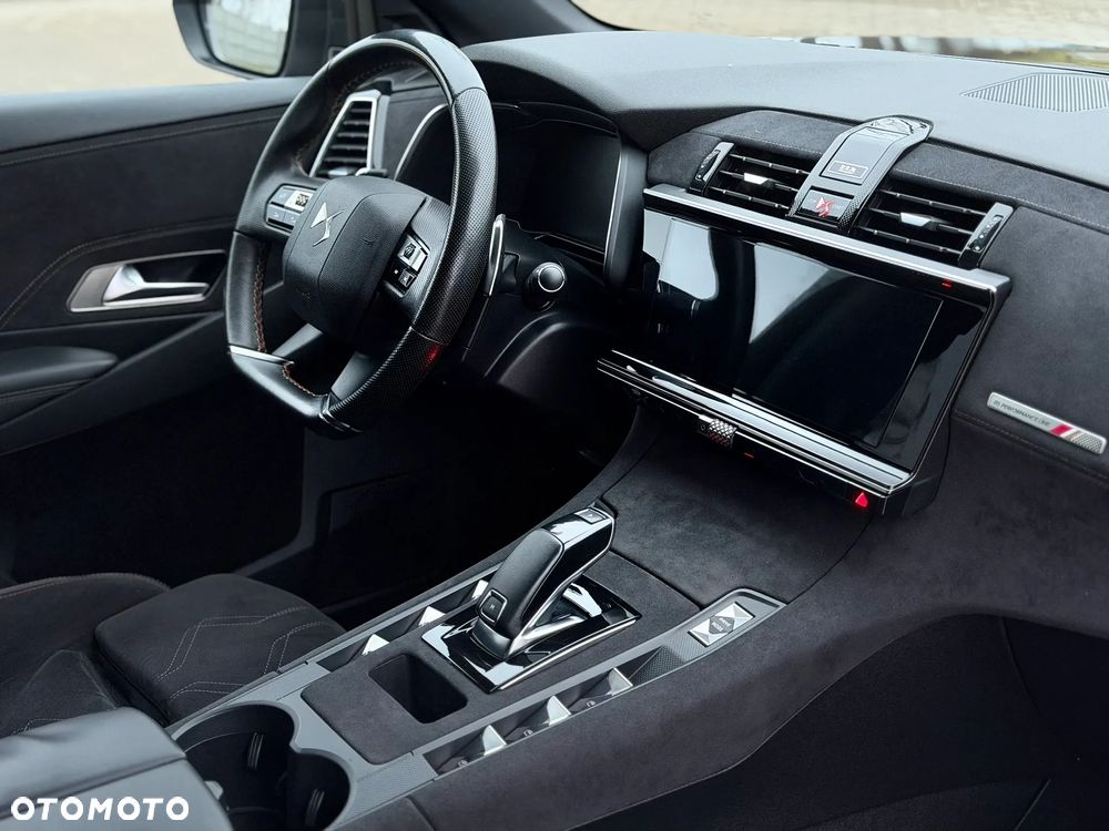 DS Automobiles DS 7 Crossback 1.6 PureTech Performance Line + - 31