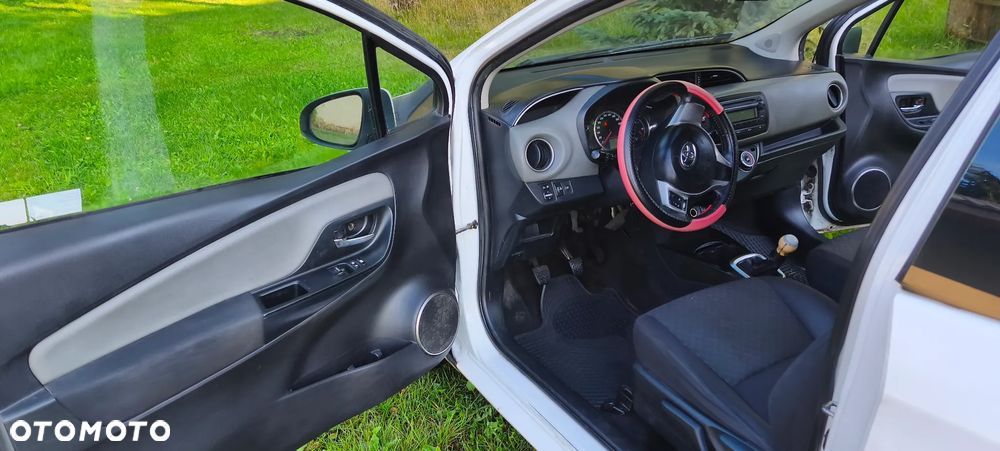 Toyota Yaris 1.0 Sol - 12