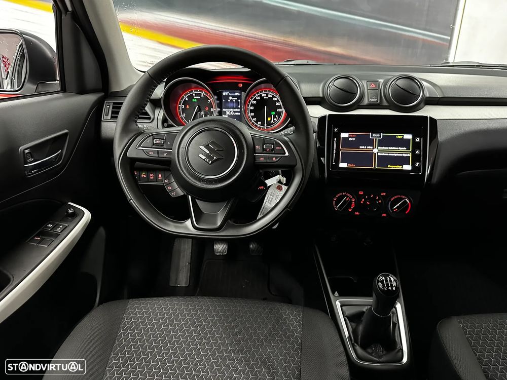 Suzuki Swift 1.2 Mild Hybrid GLX - 13